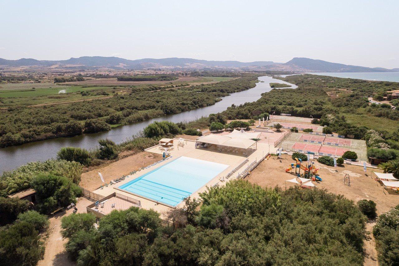Aparthotel Baia delle Mimose Badesi Esterno foto