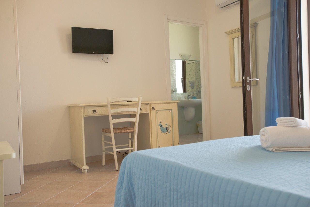 Aparthotel Baia delle Mimose Badesi Esterno foto