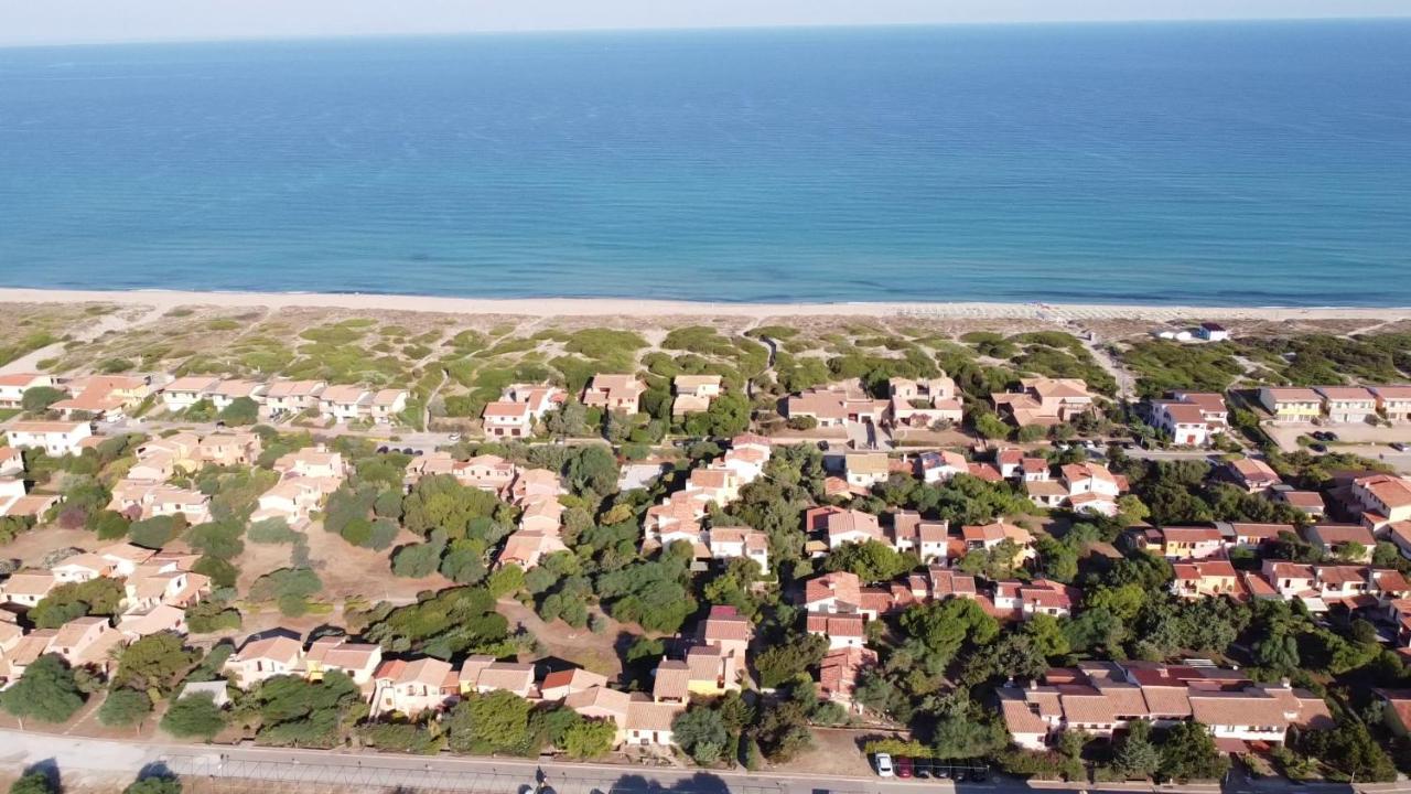 Aparthotel Baia delle Mimose Badesi Esterno foto