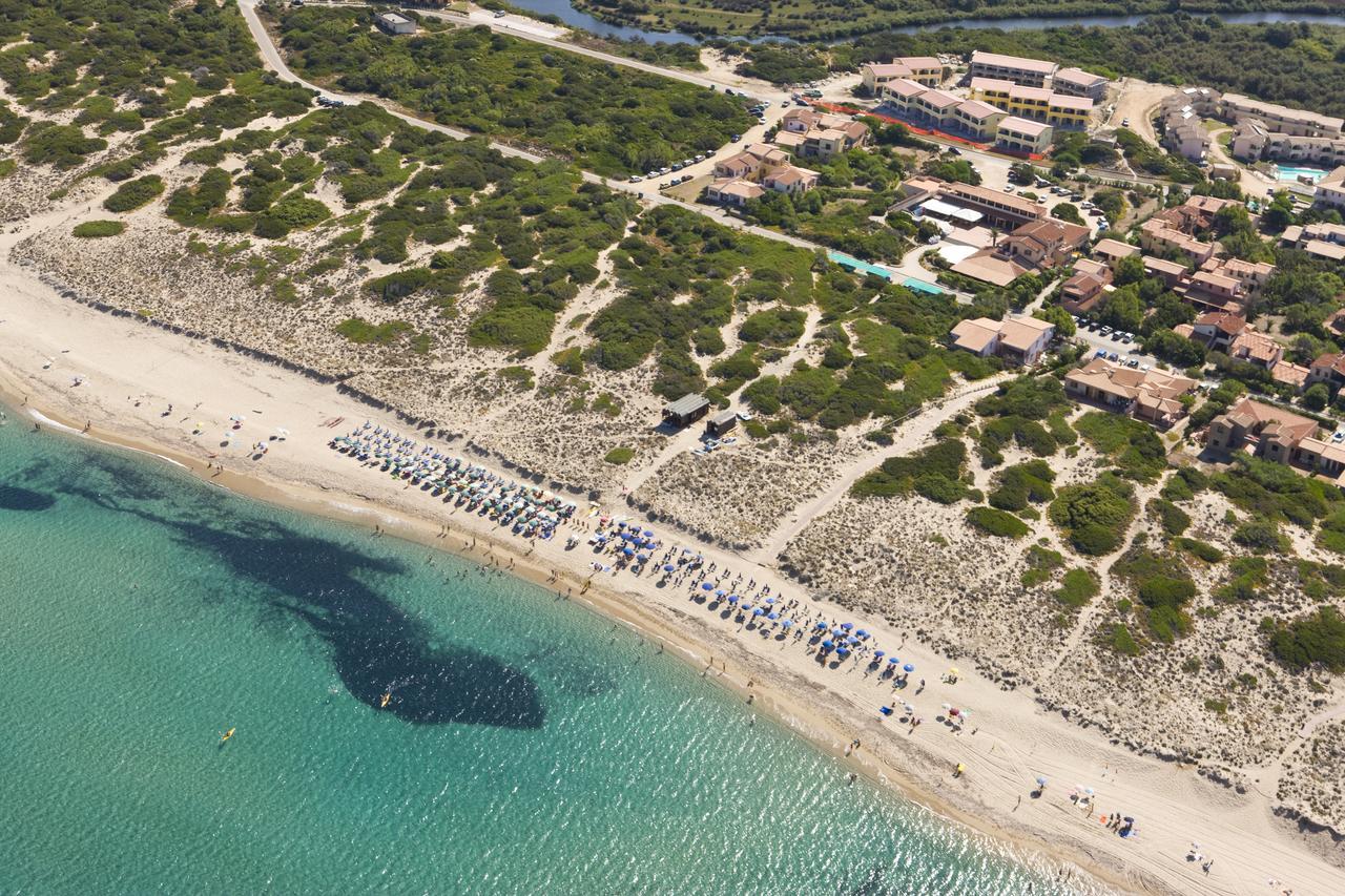 Aparthotel Baia delle Mimose Badesi Esterno foto