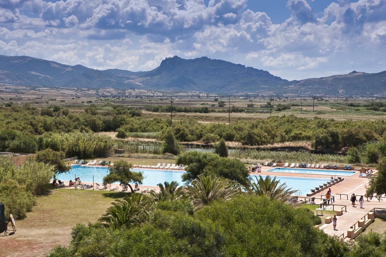 Aparthotel Baia delle Mimose Badesi Esterno foto
